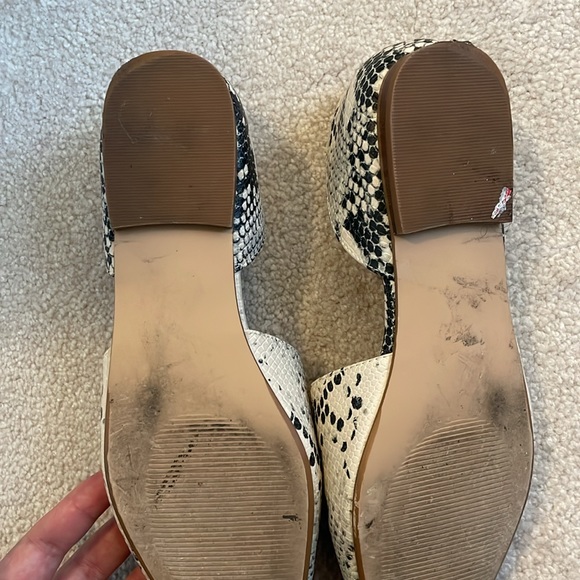 Steve Madden snakeskin flats - Picture 3 of 3